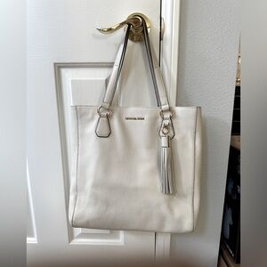 RARE Off-white and gold Michael Kors shoulder purse with bag clip